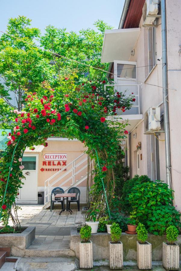Hotel Relax Warna Exterior foto